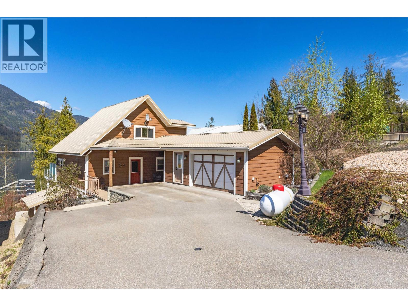 6421 Eagle Bay Road Unit# 73, Eagle Bay, British Columbia  V0E 1T0 - Photo 2 - 10381217