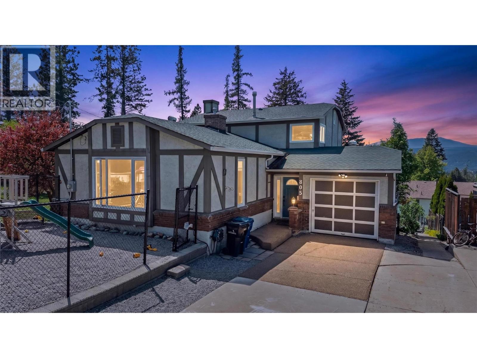 805 29th Avenue S, Cranbrook, British Columbia V1C 3K5 - Photo 1 - 10390505