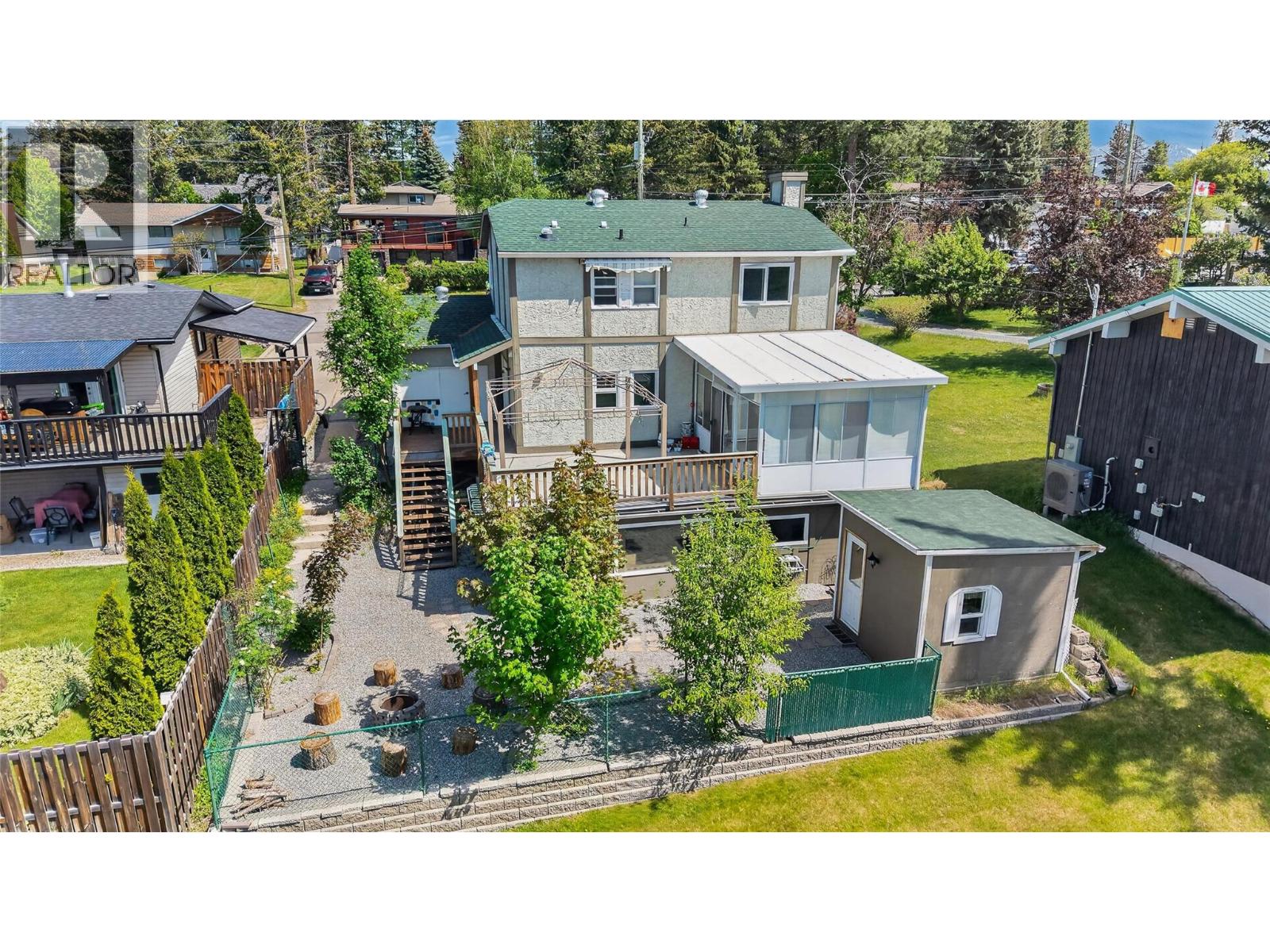805 29th Avenue S, Cranbrook, British Columbia V1C 3K5 - Photo 2 - 10390505
