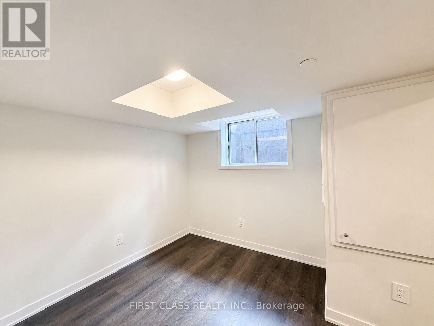 Bsmt - 26 Green Garden Boulevard, Toronto, Ontario  M6A 1N3 - Photo 3 - C13423052