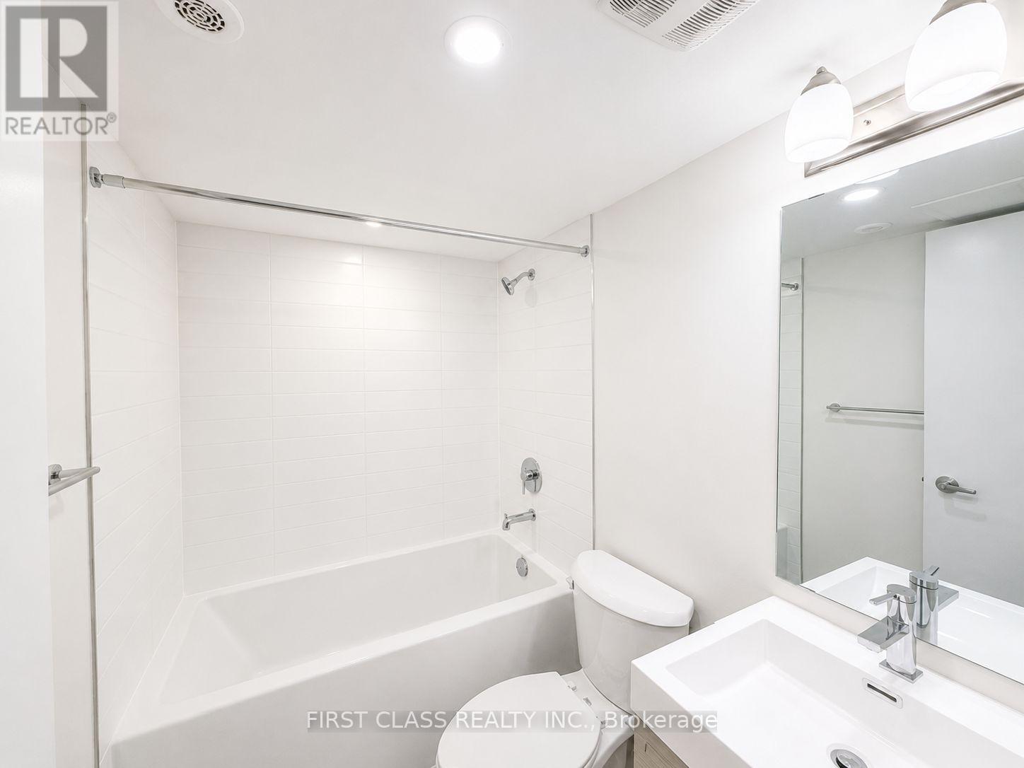 Bsmt - 26 Green Garden Boulevard, Toronto, Ontario  M6A 1N3 - Photo 5 - C13423052