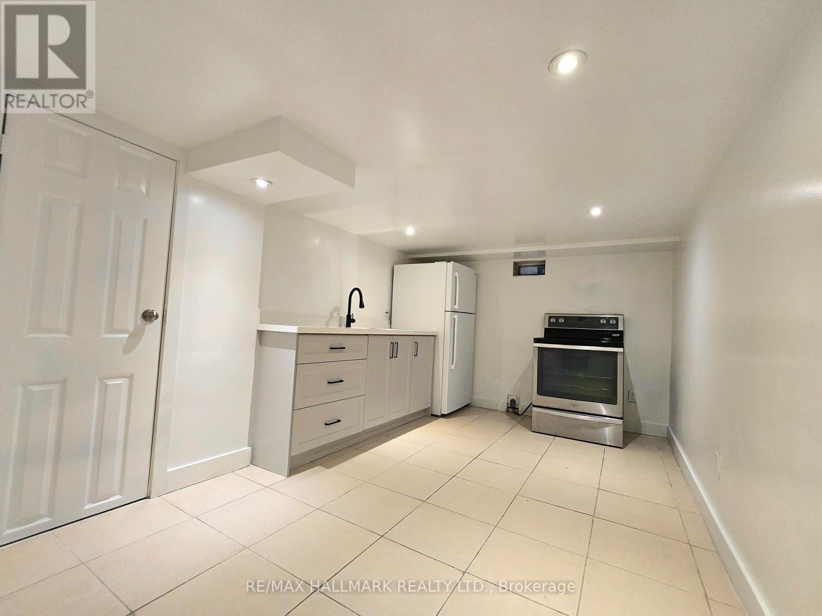 49 Hunt Avenue, Richmond Hill (Mill Pond), Ontario  L4C 4H1 - Photo 13 - N13422990