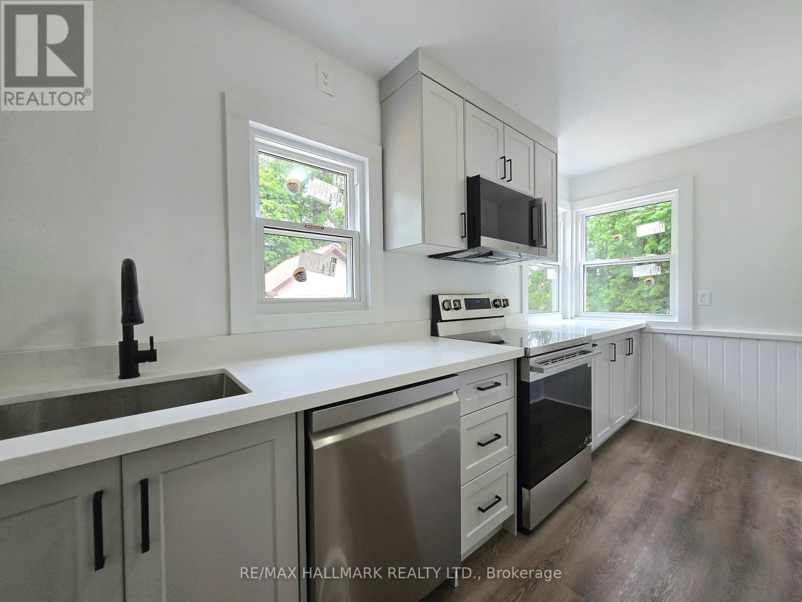 49 Hunt Avenue, Richmond Hill (Mill Pond), Ontario  L4C 4H1 - Photo 3 - N13422990