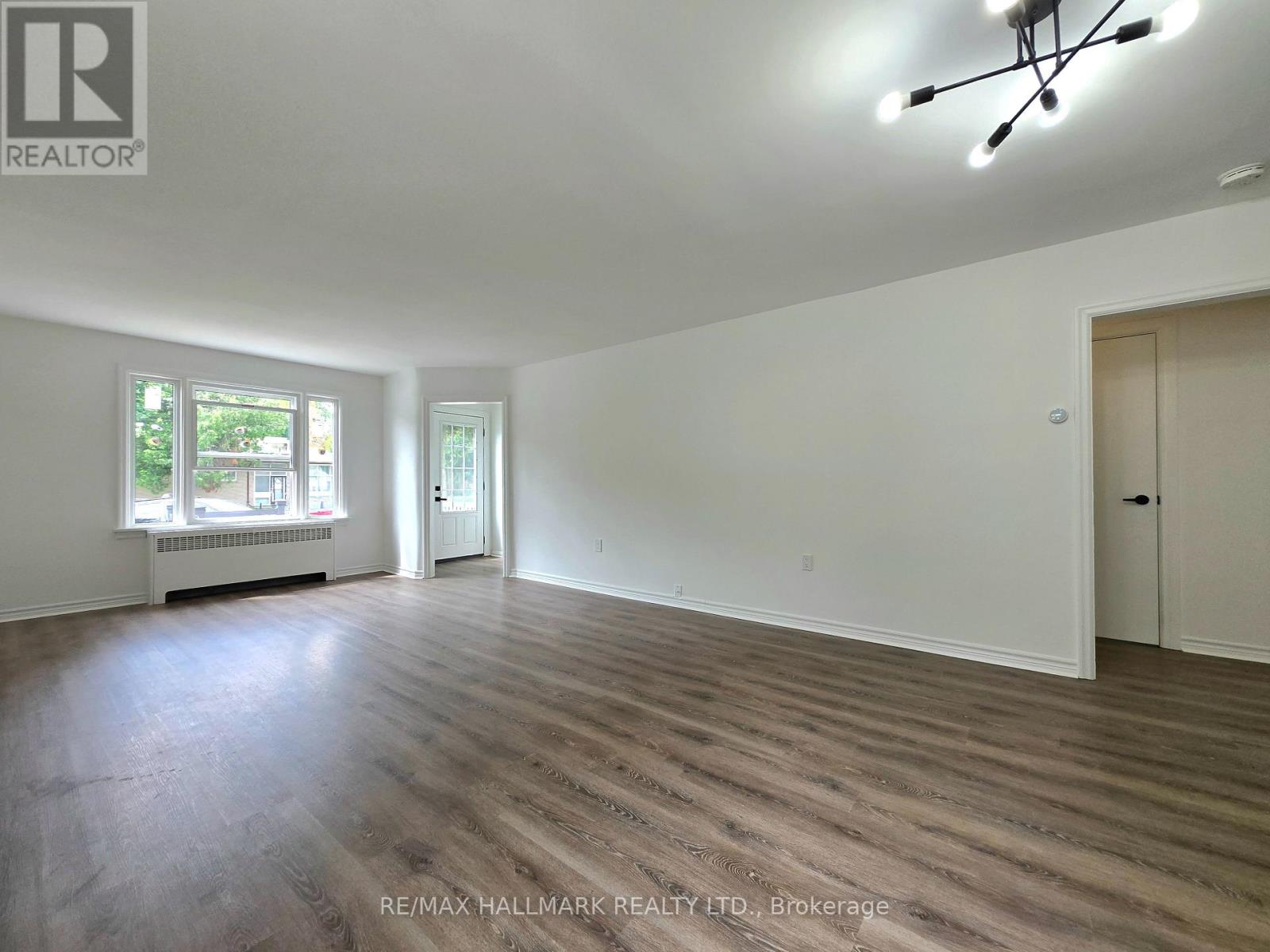 49 Hunt Avenue, Richmond Hill (Mill Pond), Ontario  L4C 4H1 - Photo 7 - N13422990
