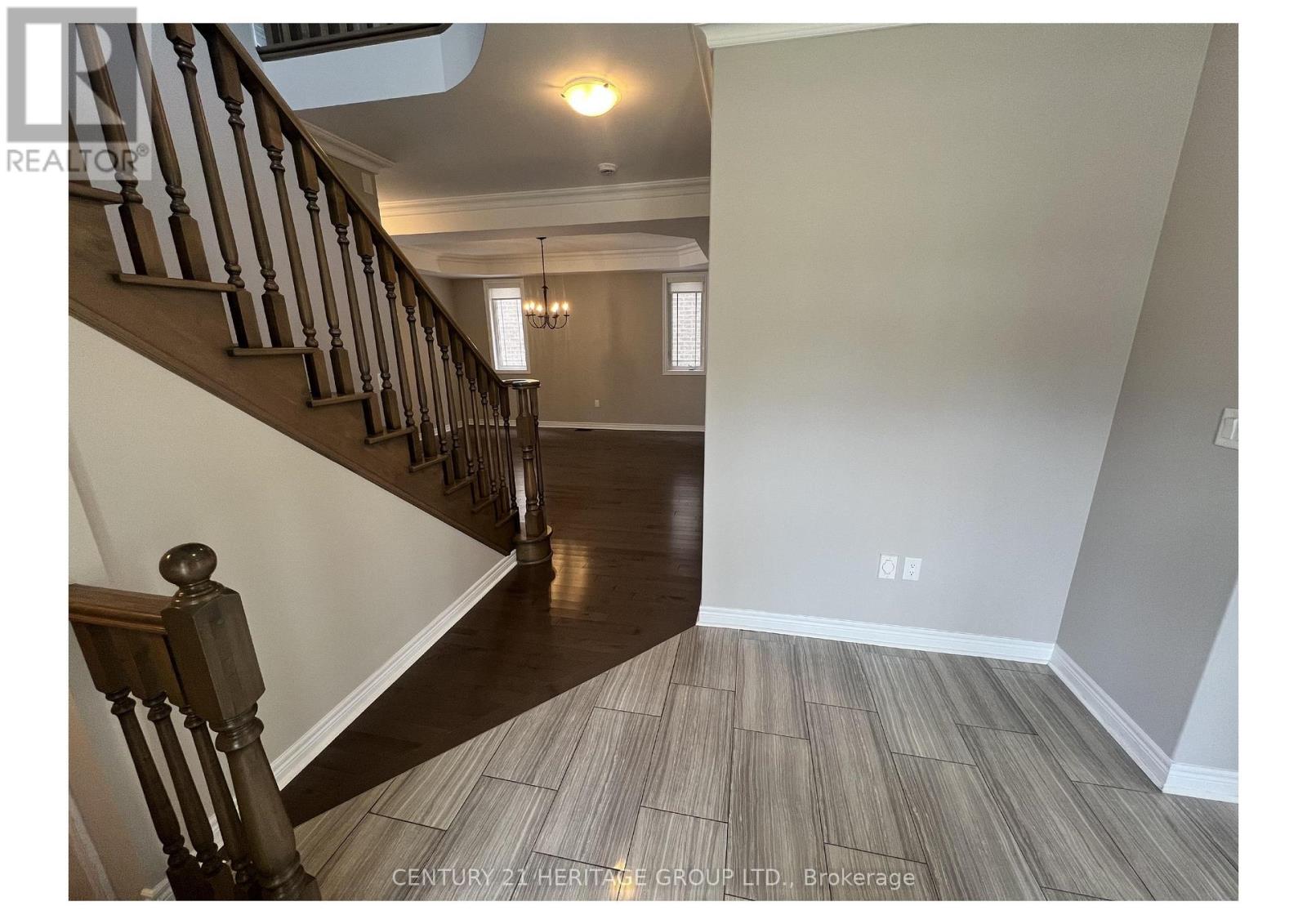 860 Elvidge Trail, Newmarket (Woodland Hill), Ontario  L3X 0J7 - Photo 5 - N13423058
