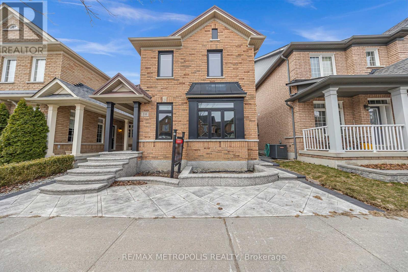 10 SNOWCREEK STREET, Markham, Ontario