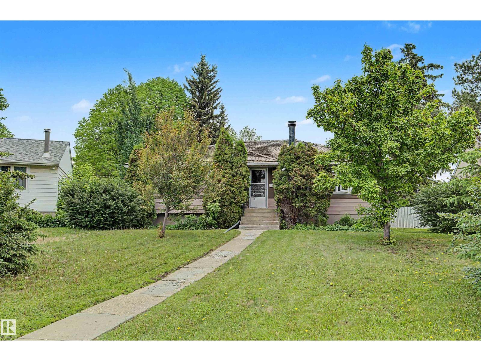 10647 147 St NW, Edmonton, Alberta  T5N 3C6 - Photo 1 - E4492590