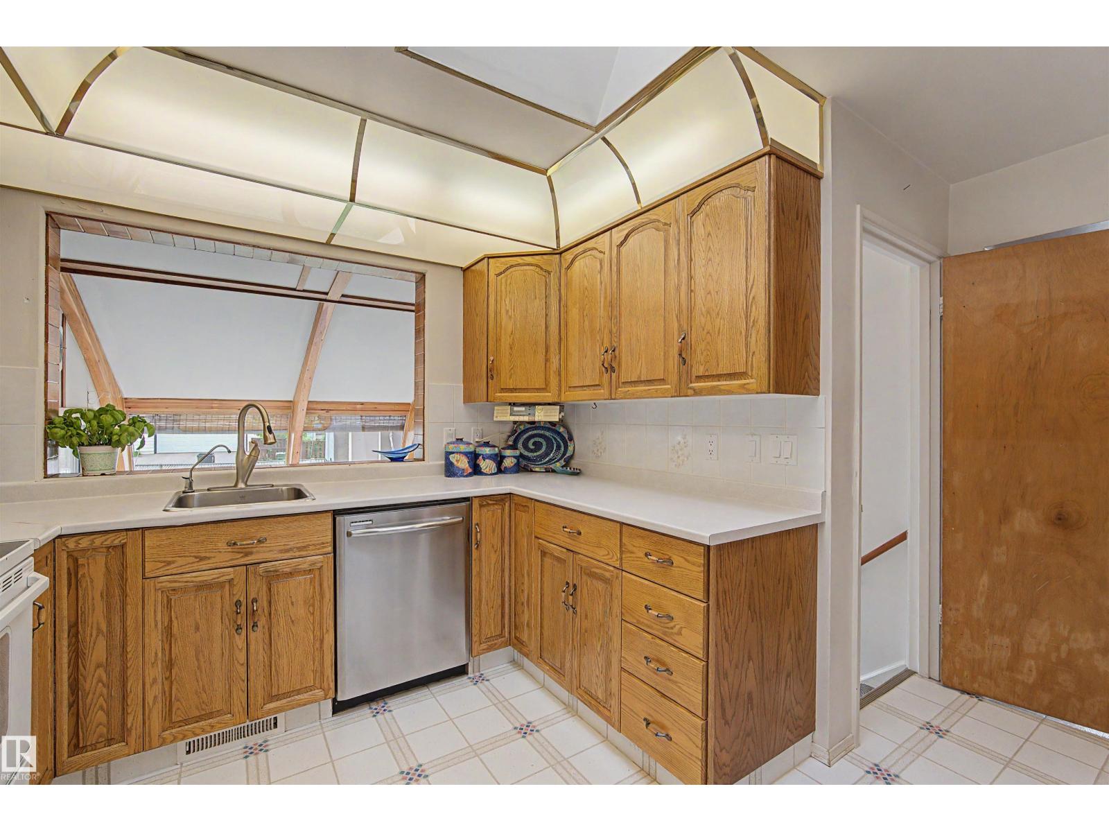 10647 147 St NW, Edmonton, Alberta  T5N 3C6 - Photo 33 - E4492590
