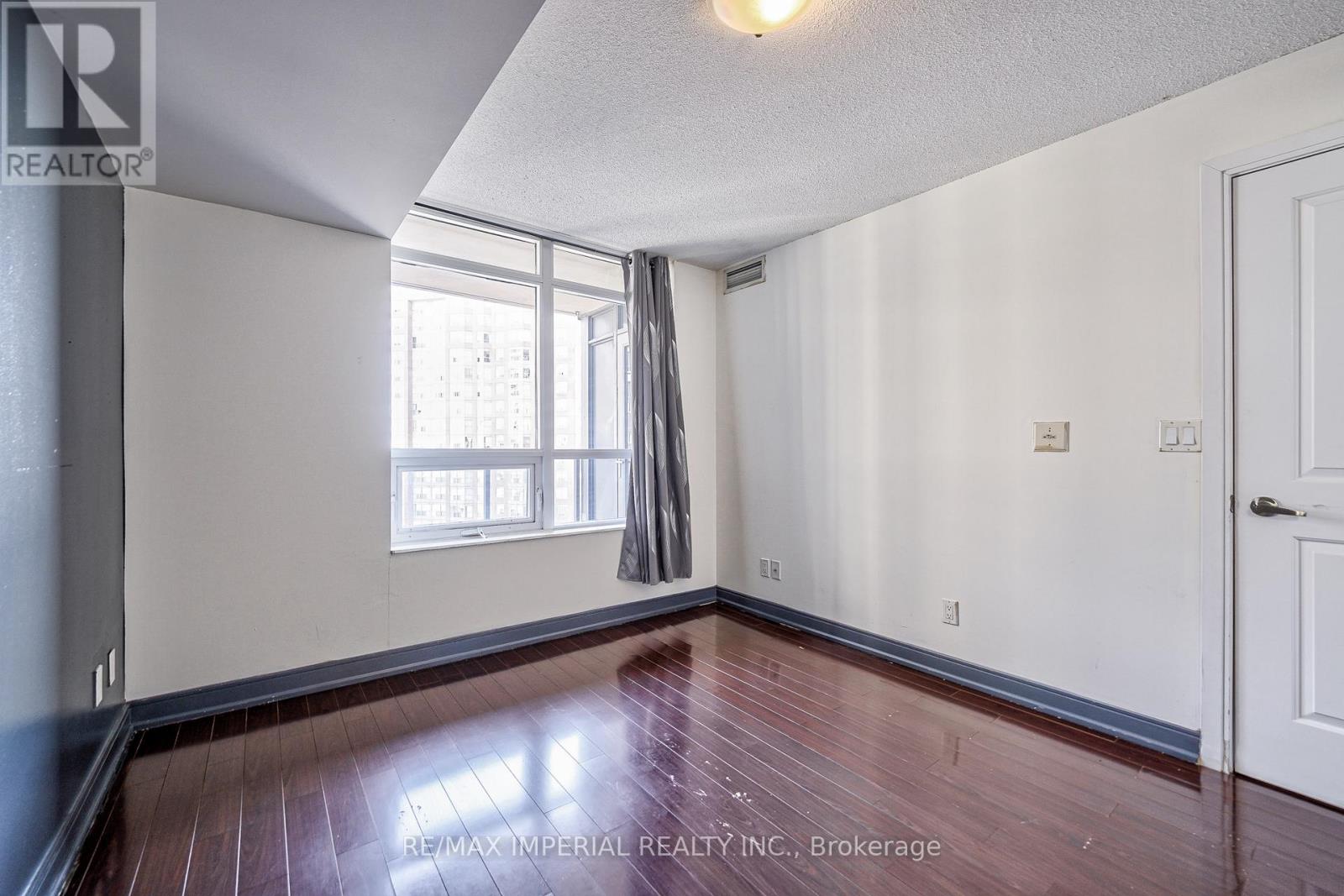 1108 - 330 Burnhamthorpe Road W, Mississauga, Ontario  L5B 0E1 - Photo 16 - W13422978