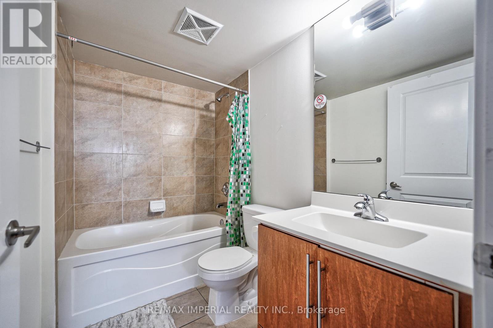 1108 - 330 Burnhamthorpe Road W, Mississauga, Ontario  L5B 0E1 - Photo 17 - W13422978