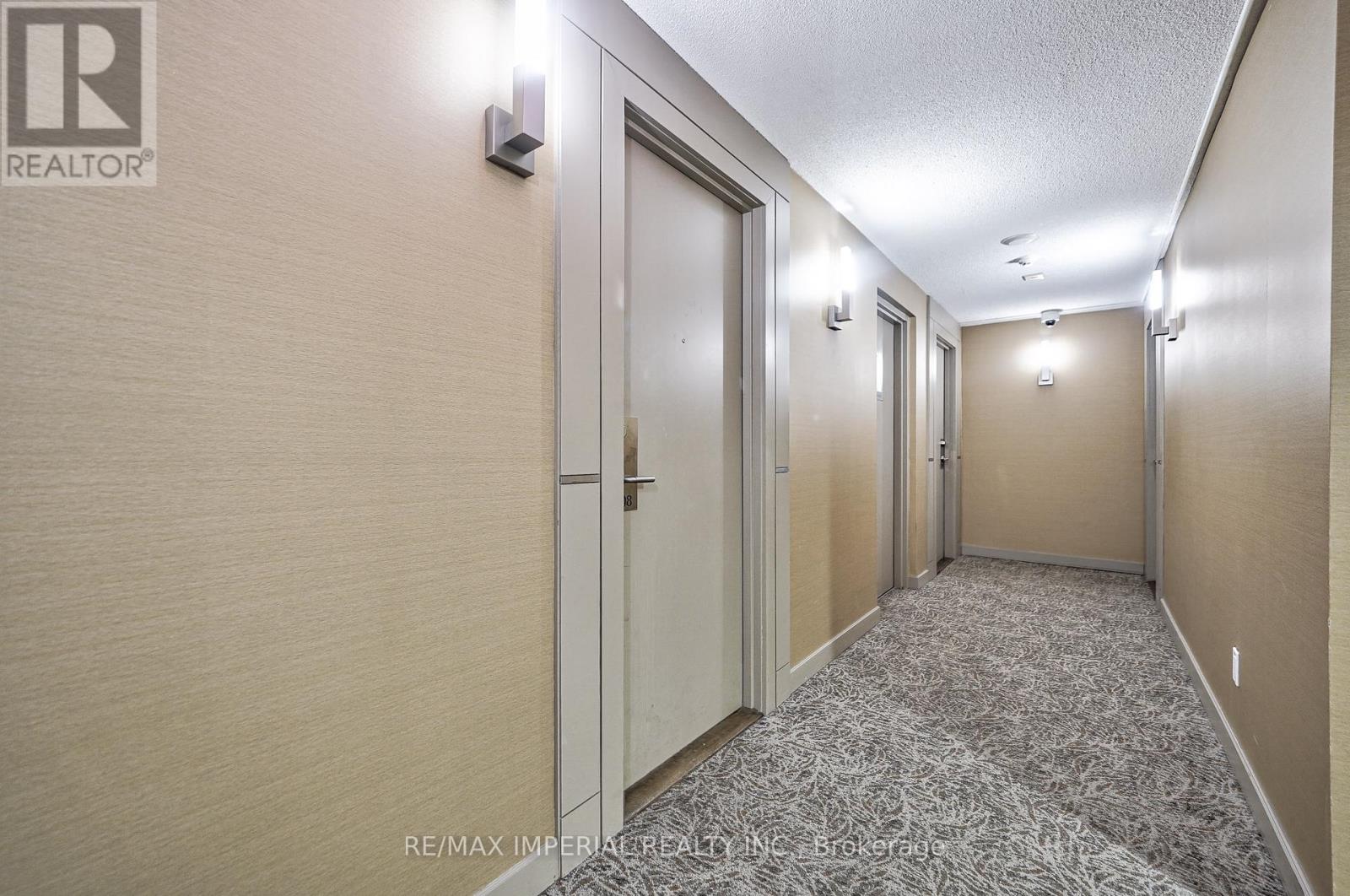1108 - 330 Burnhamthorpe Road W, Mississauga, Ontario  L5B 0E1 - Photo 3 - W13422978