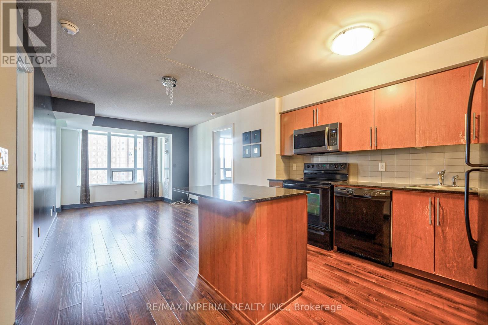 1108 - 330 Burnhamthorpe Road W, Mississauga, Ontario  L5B 0E1 - Photo 6 - W13422978