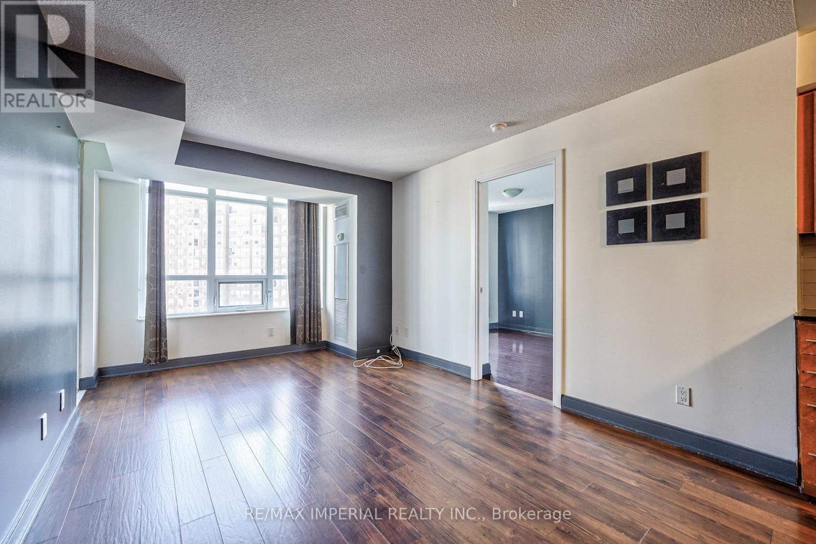 1108 - 330 Burnhamthorpe Road W, Mississauga, Ontario  L5B 0E1 - Photo 7 - W13422978