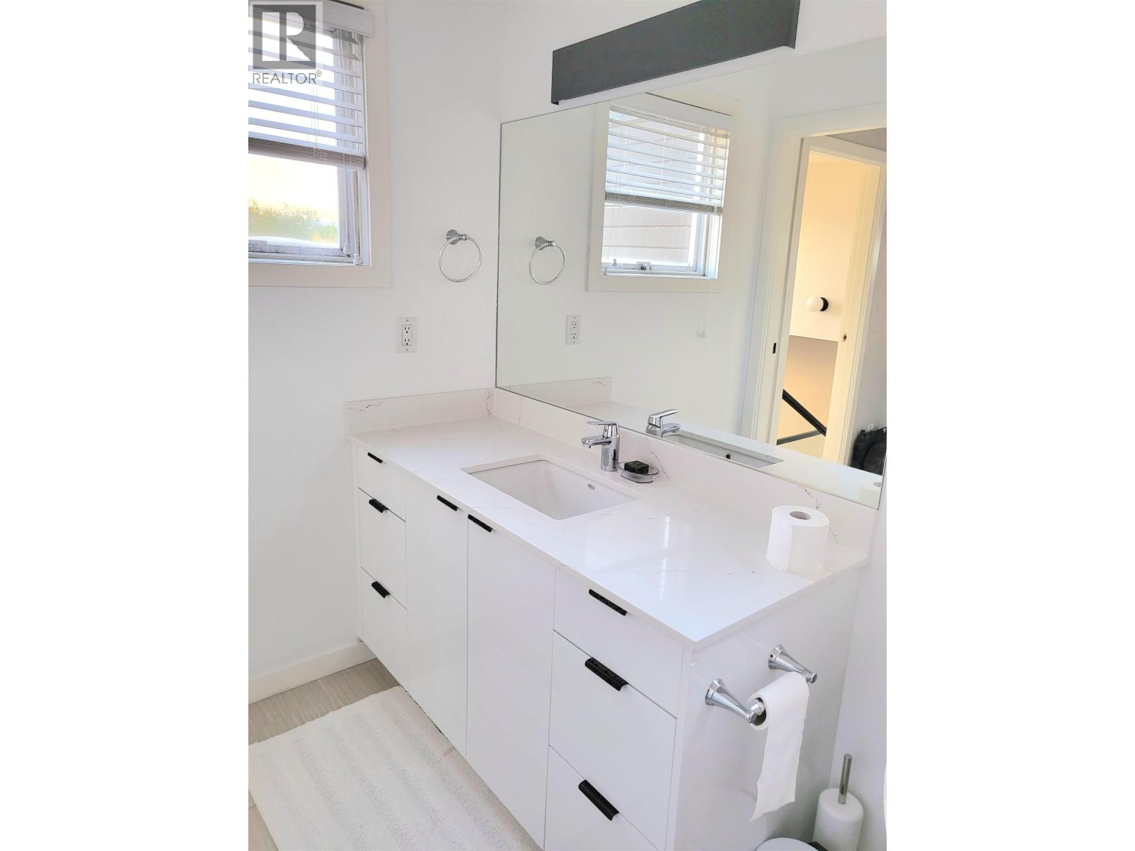 1588 E 41st Avenue, Vancouver, British Columbia  V5P 1K2 - Photo 13 - R3134155