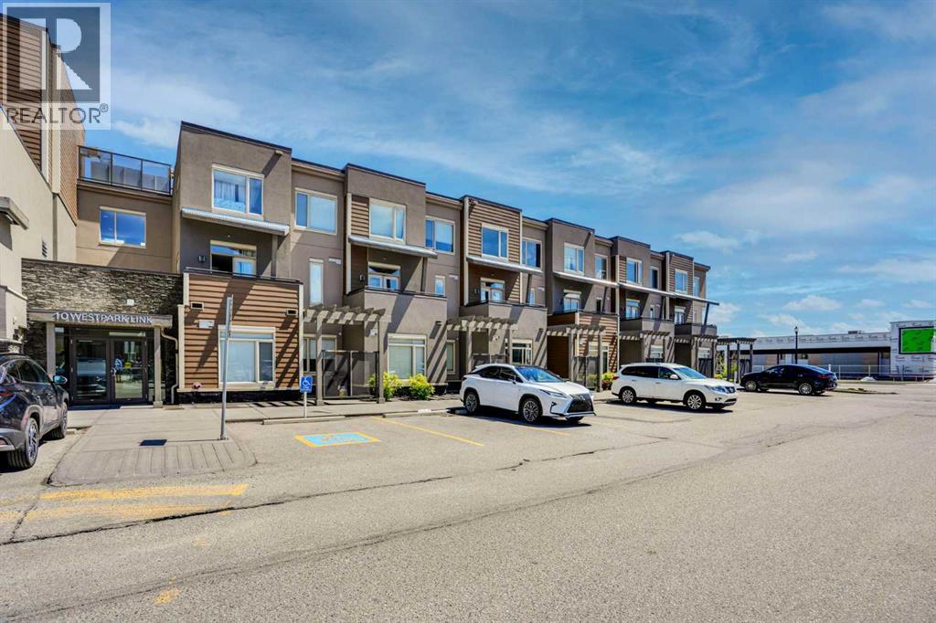 201, 10 Westpark Link SW, Calgary, Alberta  T3H 0Y5 - Photo 3 - A2316800