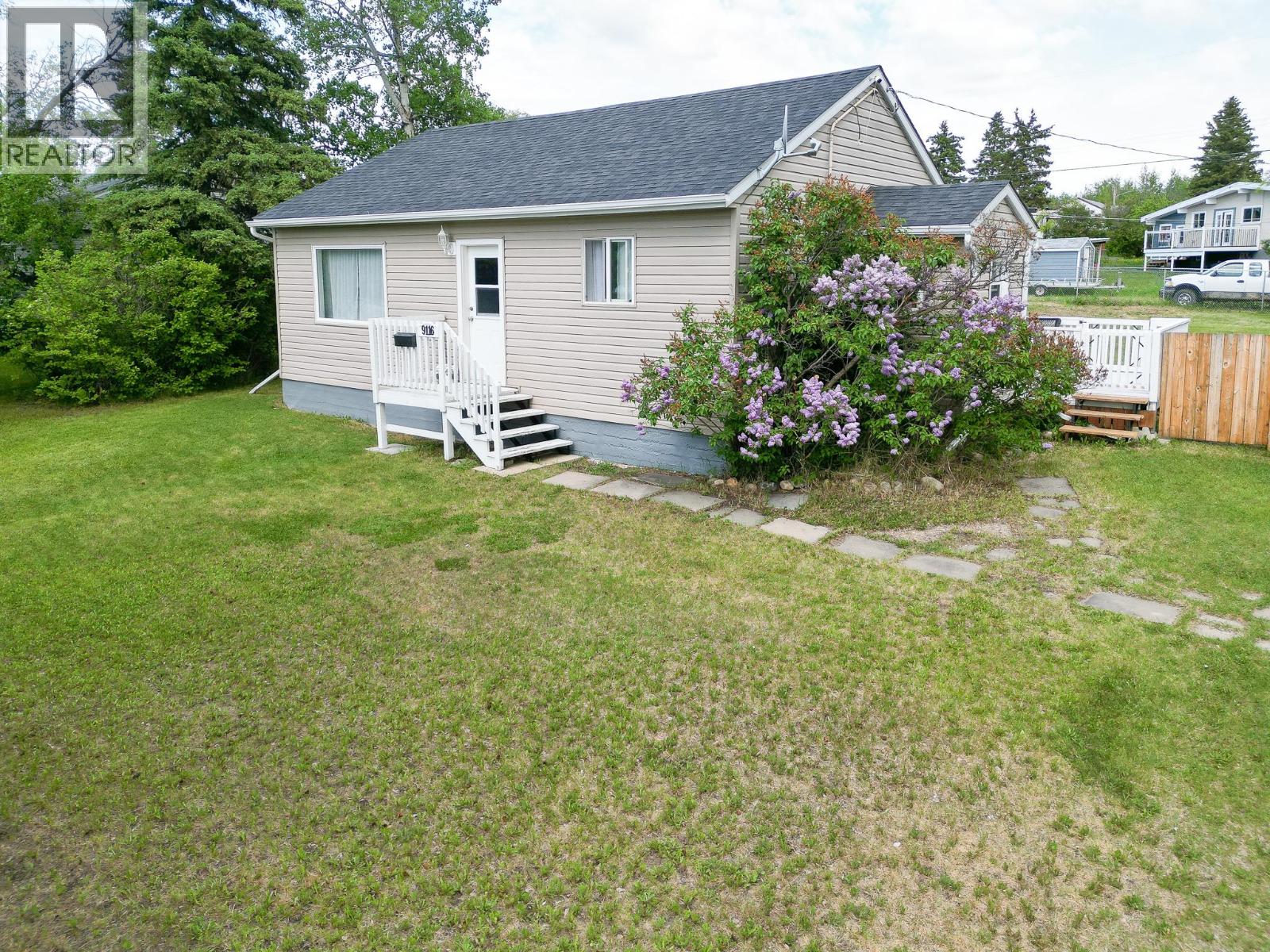 9116 8 Street, Dawson Creek, British Columbia