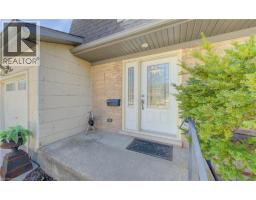 83 MANOR Drive, Kitchener, Ontario