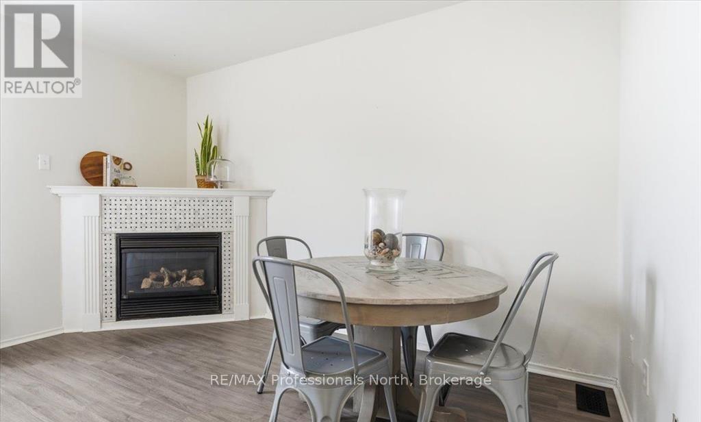 98 Roxton Road, Oakville (Ro River Oaks), Ontario  L6H 6V4 - Photo 12 - W13422380