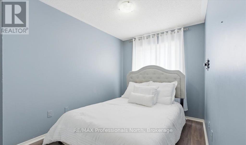 98 Roxton Road, Oakville (Ro River Oaks), Ontario  L6H 6V4 - Photo 17 - W13422380