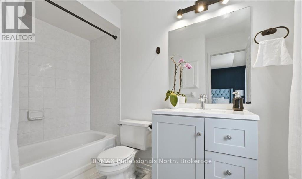 98 Roxton Road, Oakville (Ro River Oaks), Ontario  L6H 6V4 - Photo 15 - W13422380