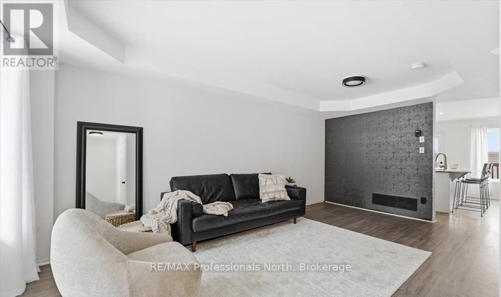 98 Roxton Road, Oakville (Ro River Oaks), Ontario  L6H 6V4 - Photo 9 - W13422380