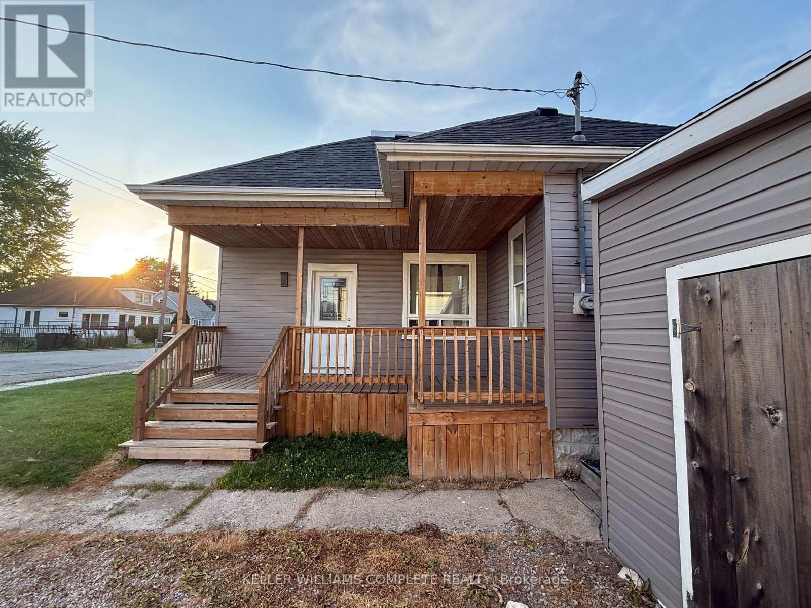 318 Lafontaine Street, Chatham-Kent, Ontario  N8A 4H9 - Photo 2 - X13422948