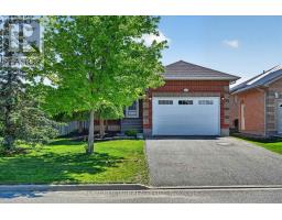 21 EAKINS CRESCENT, Kawartha Lakes, Ontario