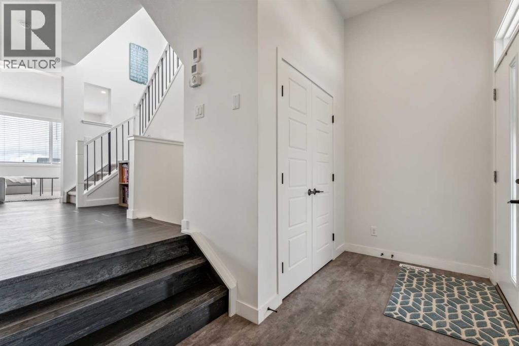 149 Sunrise Common, Cochrane, Alberta  T4C 2S1 - Photo 4 - A2298504