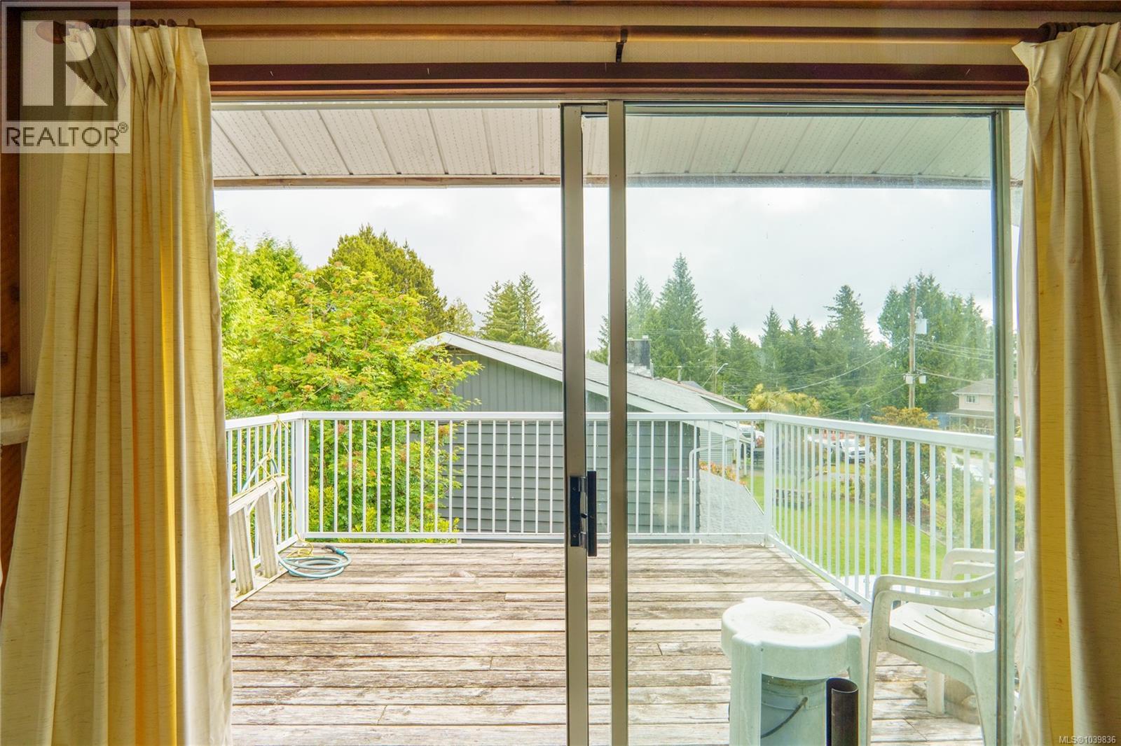1251 Rupert Rd, Ucluelet, British Columbia V0R 3A0 - Photo 6 - 1039836