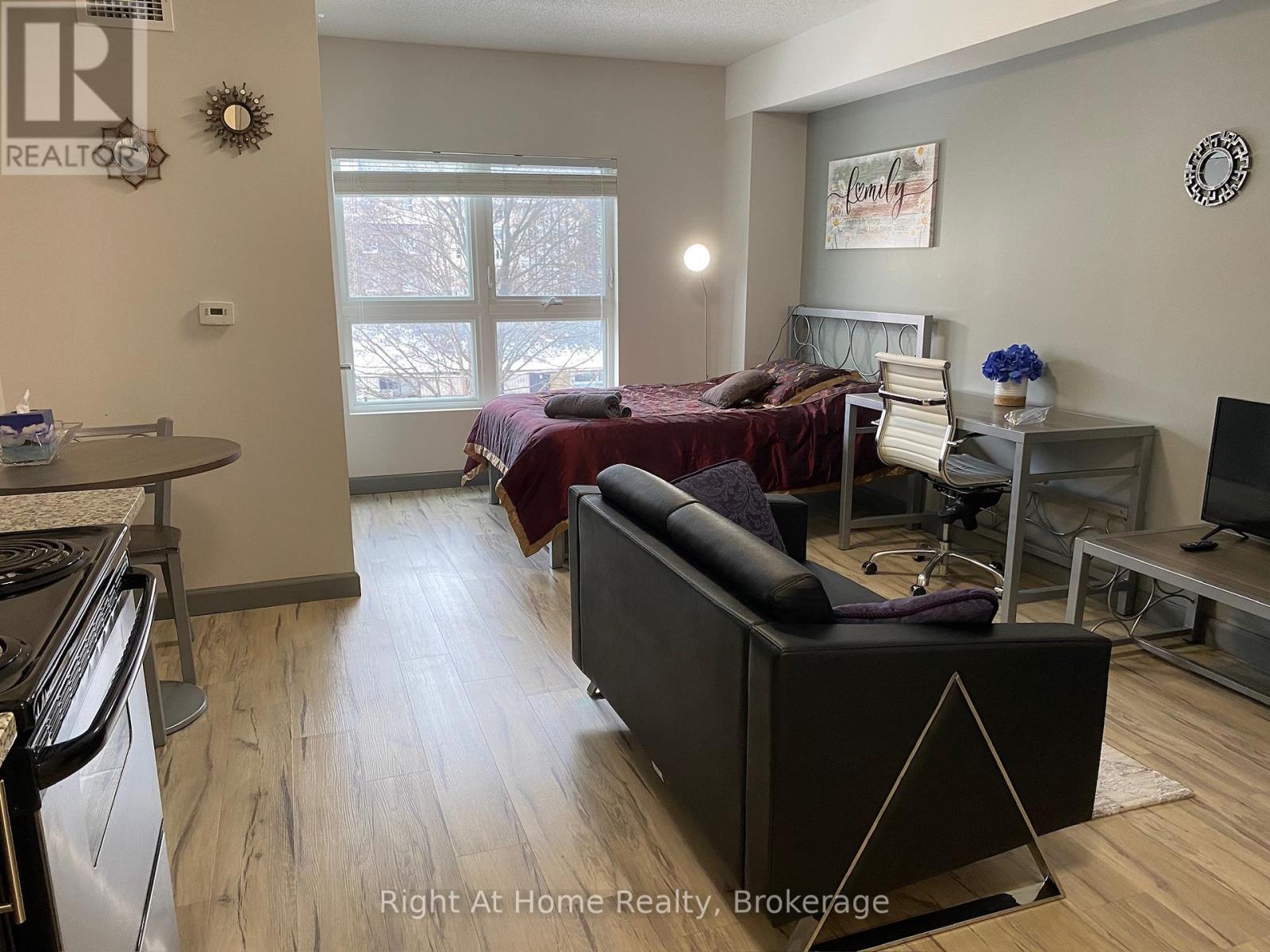 1310 - 258a Sunview Street, Waterloo, Ontario N2L 3V9 - Photo 5 - X13423134