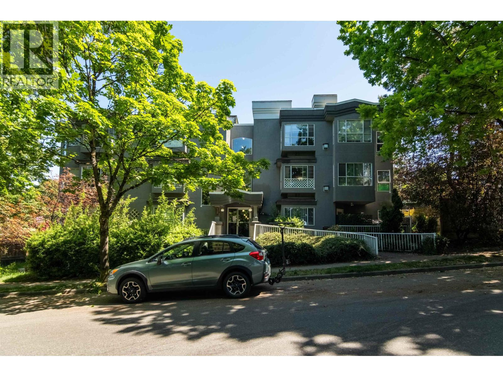 PH1 120 GARDEN DRIVE