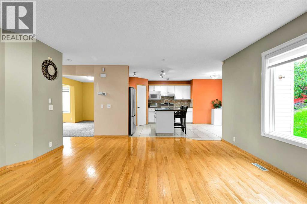 332 Harvest Hills Drive NE, Calgary, Alberta  T3K 4H7 - Photo 14 - A2288215