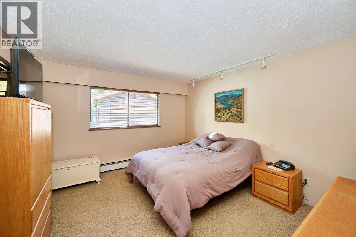 19437 119b Avenue, Pitt Meadows, British Columbia  V3Y 1J9 - Photo 10 - R3134268