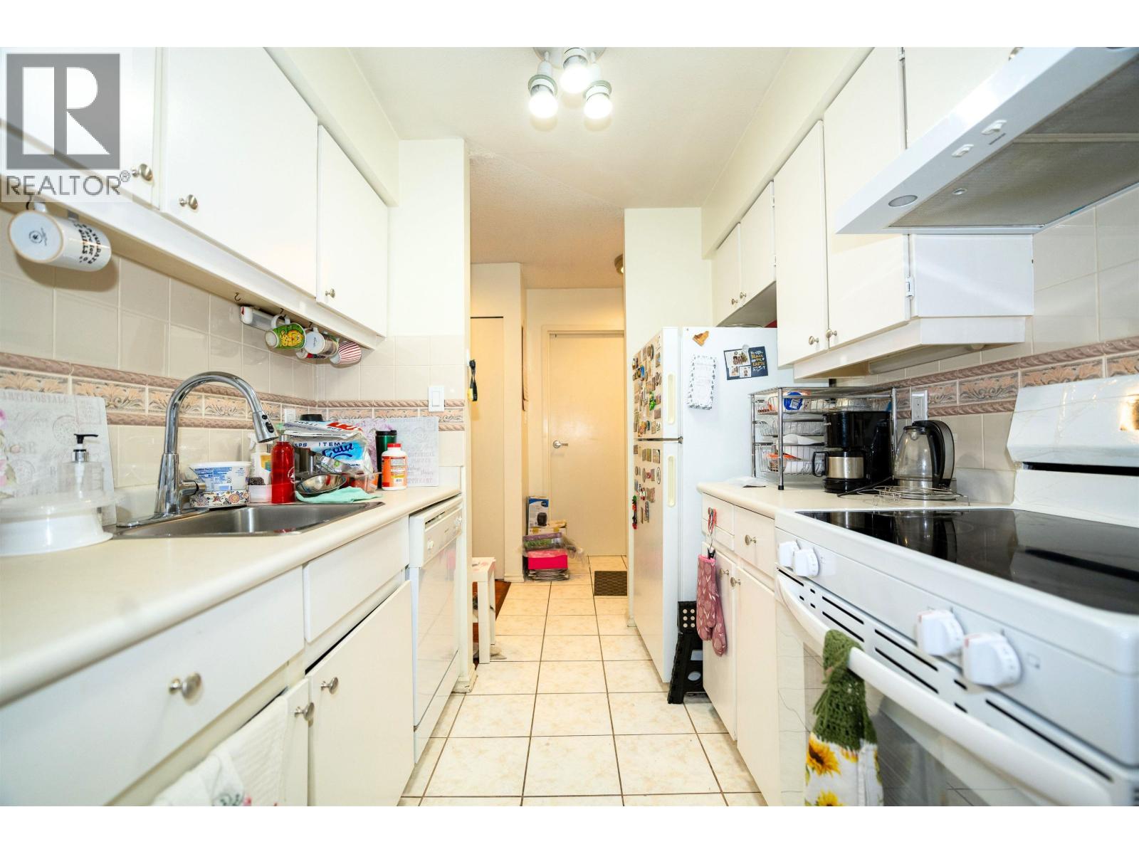 307 9857 Manchester Drive, Burnaby, British Columbia  V3N 4P5 - Photo 8 - R3132987