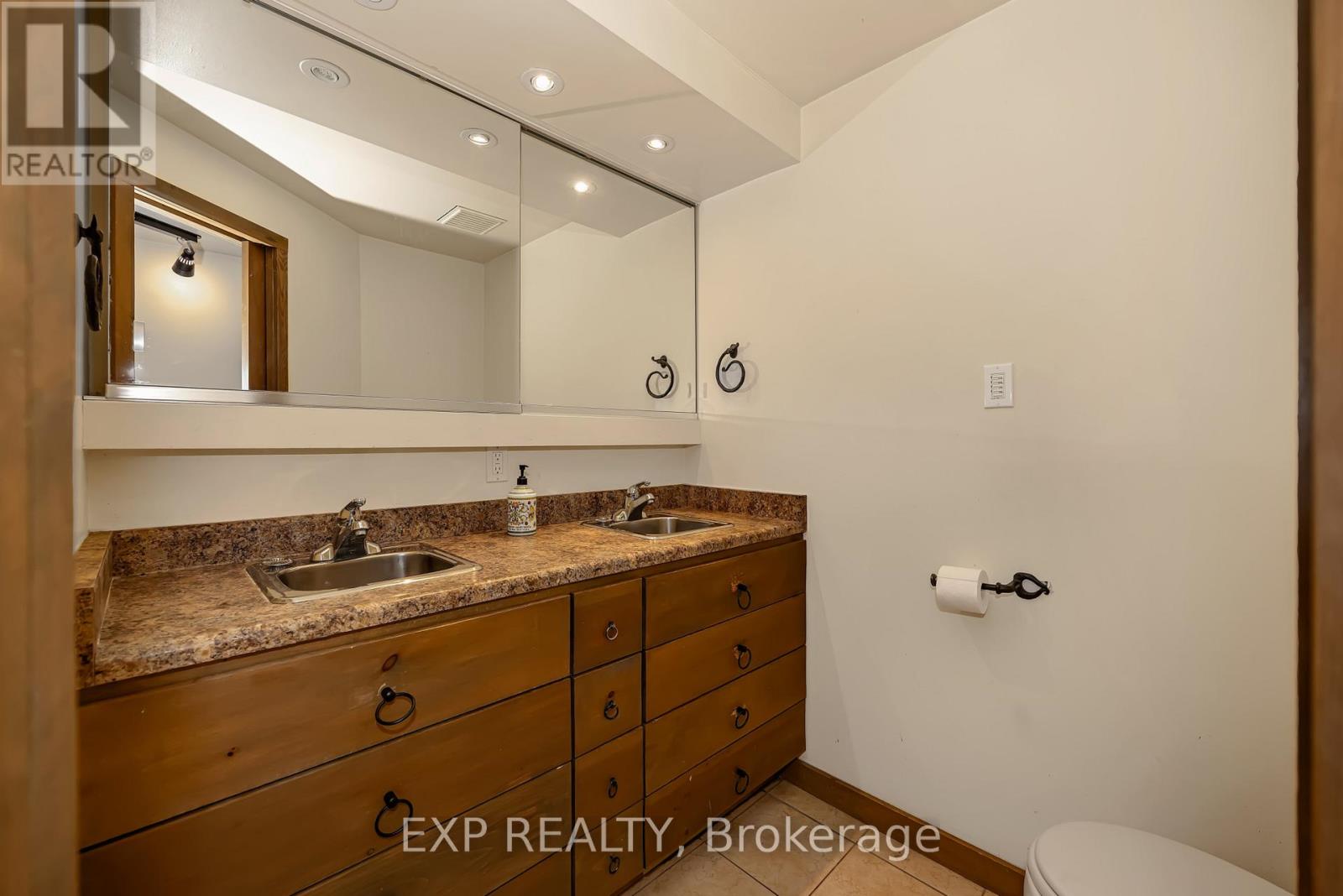 21 Southview Crescent, Ottawa, Ontario K2E 5R4 - Photo 21 - X13211740