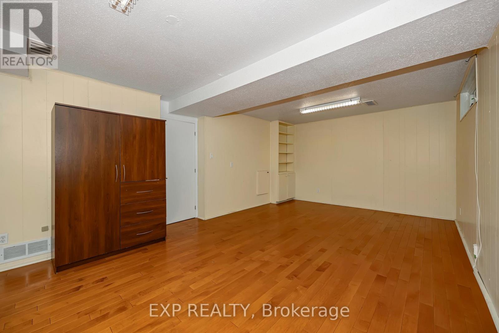 21 Southview Crescent, Ottawa, Ontario K2E 5R4 - Photo 32 - X13211740