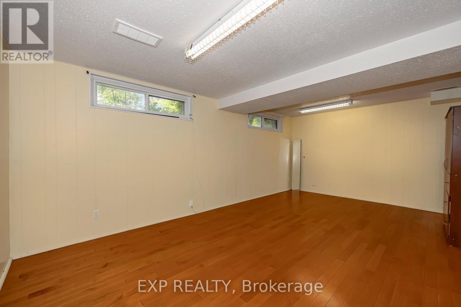 21 Southview Crescent, Ottawa, Ontario K2E 5R4 - Photo 33 - X13211740