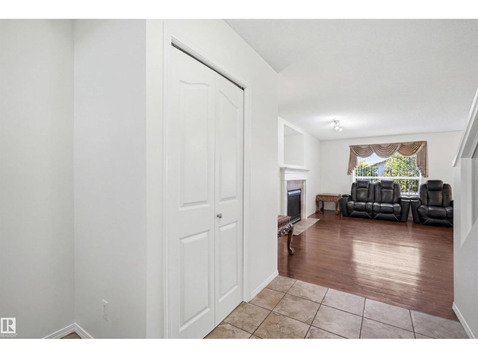 1560 37b Av Nw, Edmonton, Alberta  T6T 0E2 - Photo 5 - E4492674