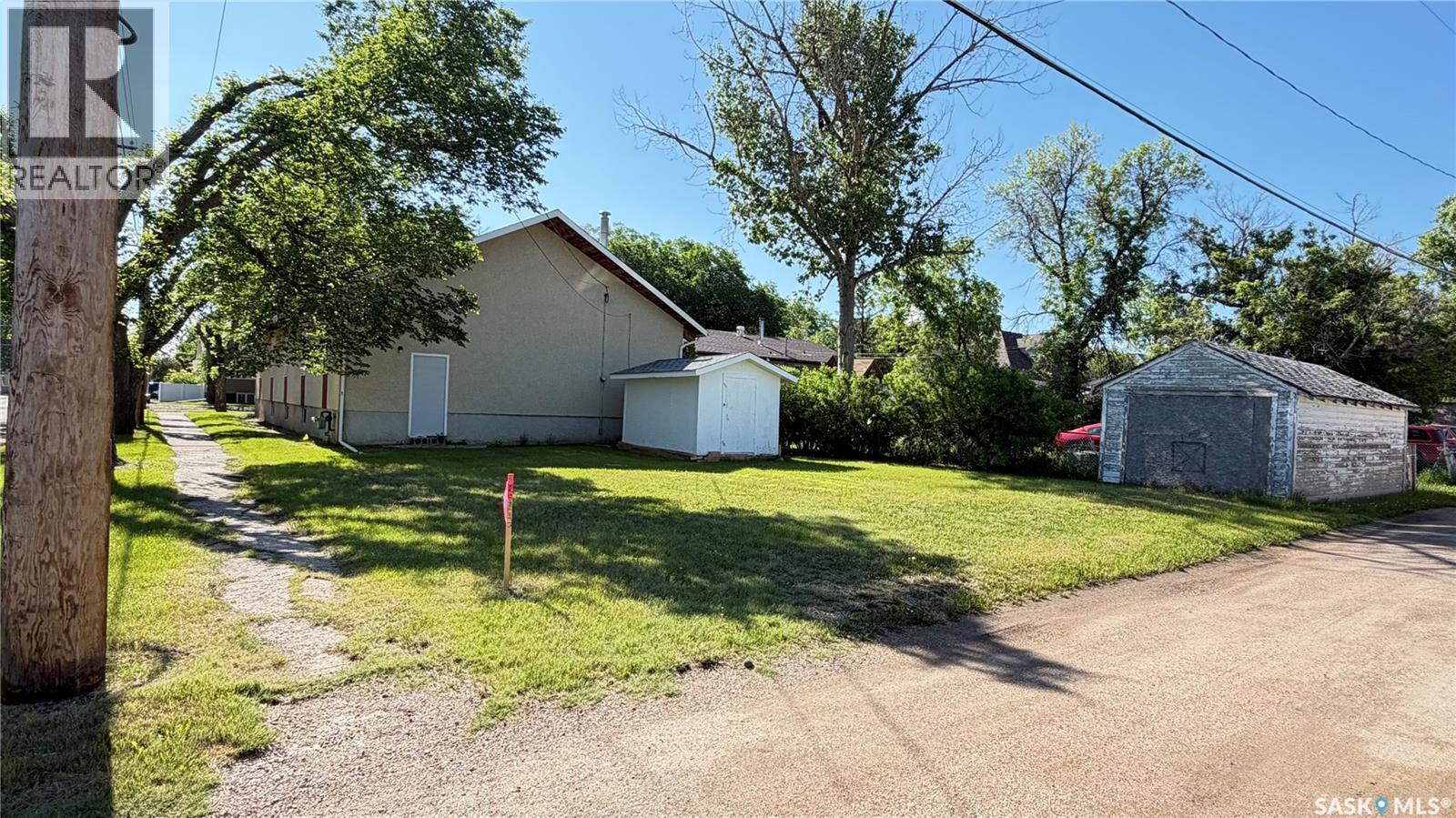 501 Harder Street, Maple Creek, Saskatchewan  S0N 1N0 - Photo 3 - SK038862