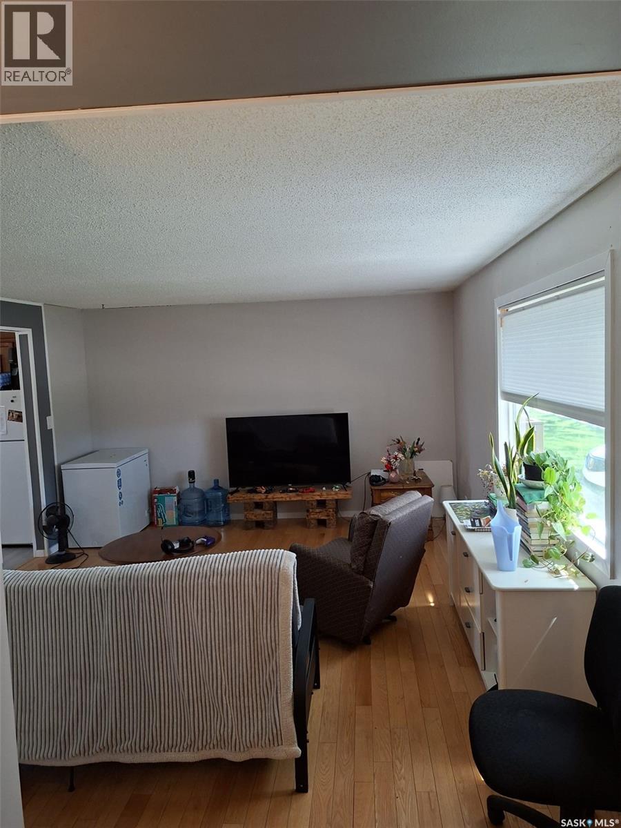 106 106 106th Street W, Saskatoon, Saskatchewan  S7N 1Y8 - Photo 2 - SK038684