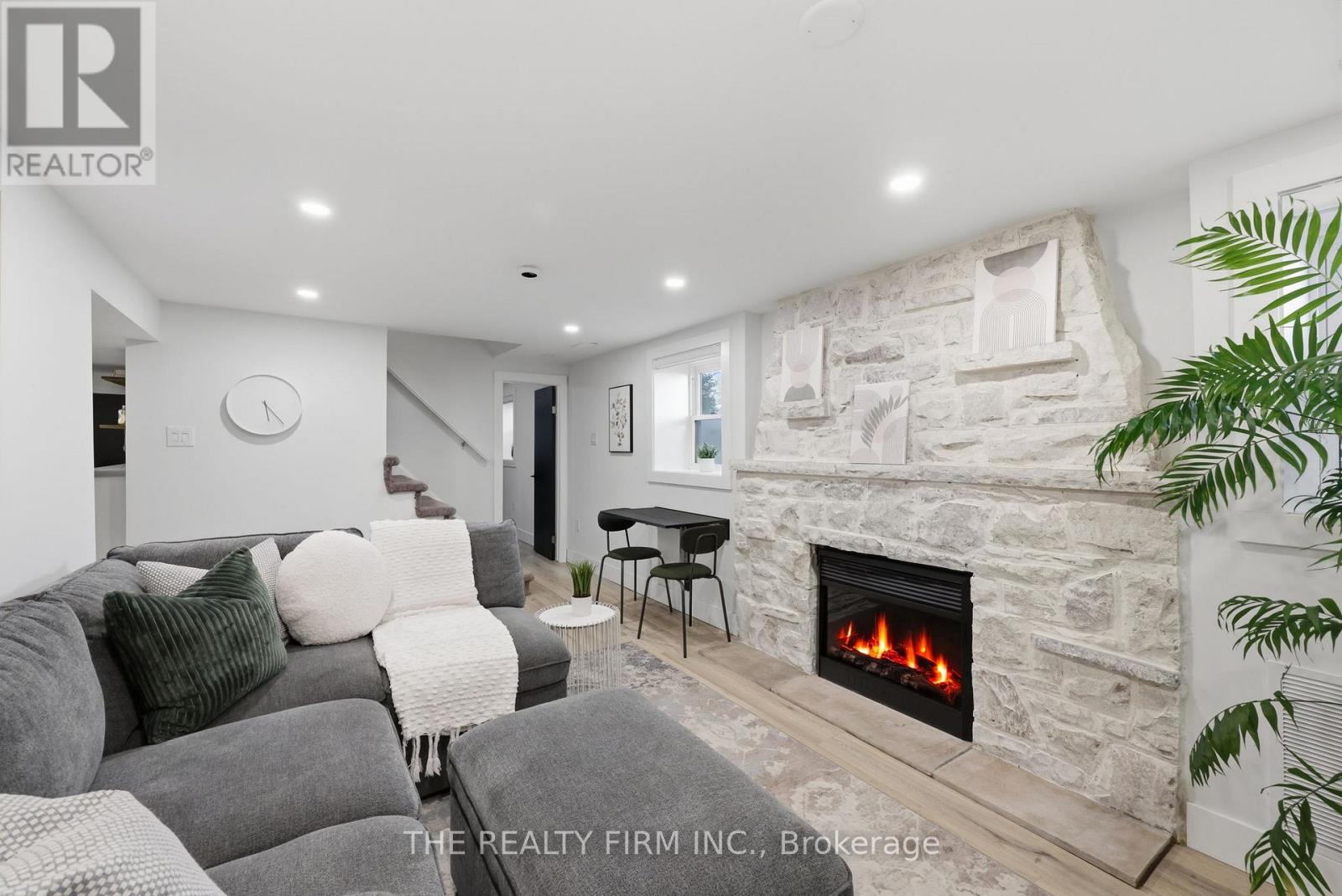 8 Briscoe Street W, London South, Ontario  N6J 1L8 - Photo 24 - X13423168