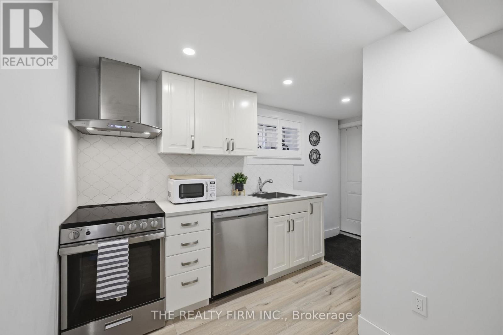 8 Briscoe Street W, London South, Ontario  N6J 1L8 - Photo 30 - X13423168