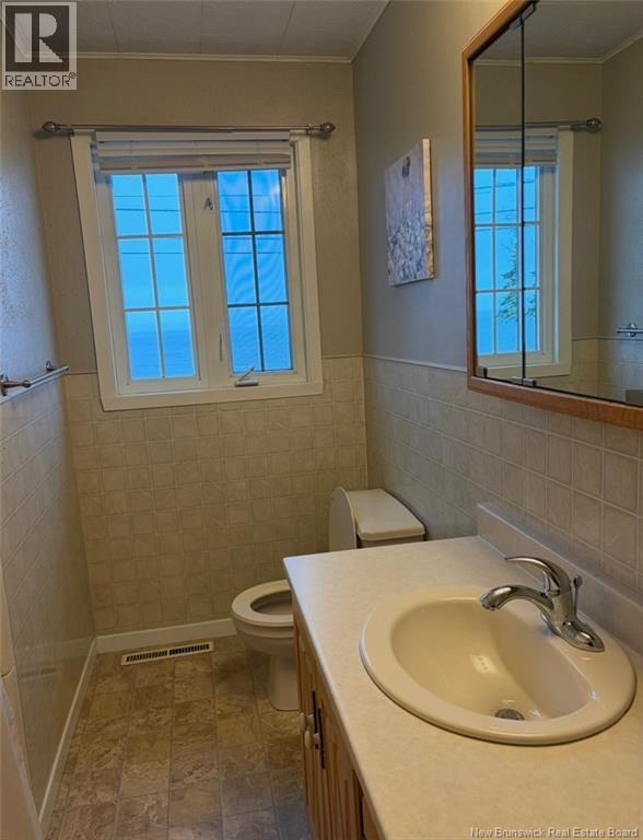 94 Chaleur Street, Charlo, New Brunswick  E8E 2E7 - Photo 30 - NB140738
