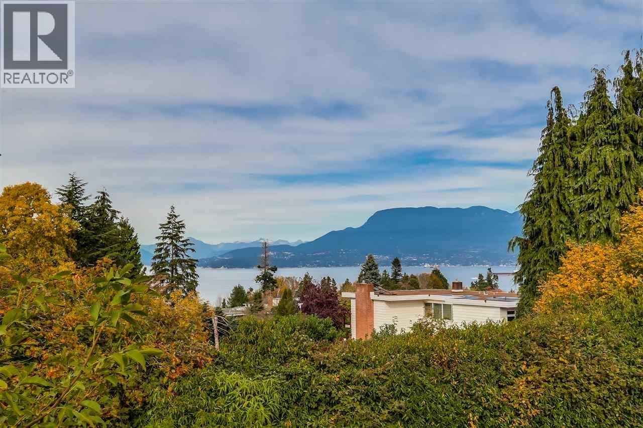 5975 CHANCELLOR BOULEVARD, Vancouver, British Columbia