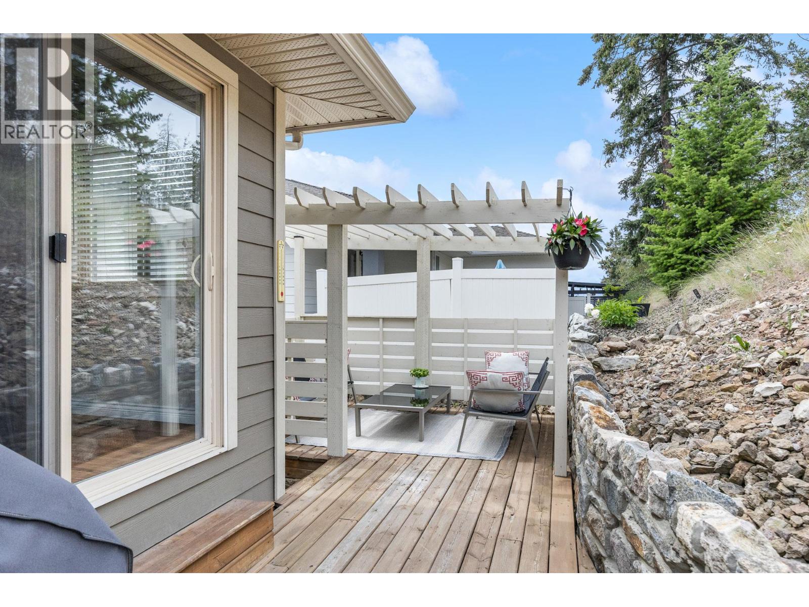 2042 Moonbeam Close, West Kelowna, British Columbia  V1Z 3X9 - Photo 9 - 10390011
