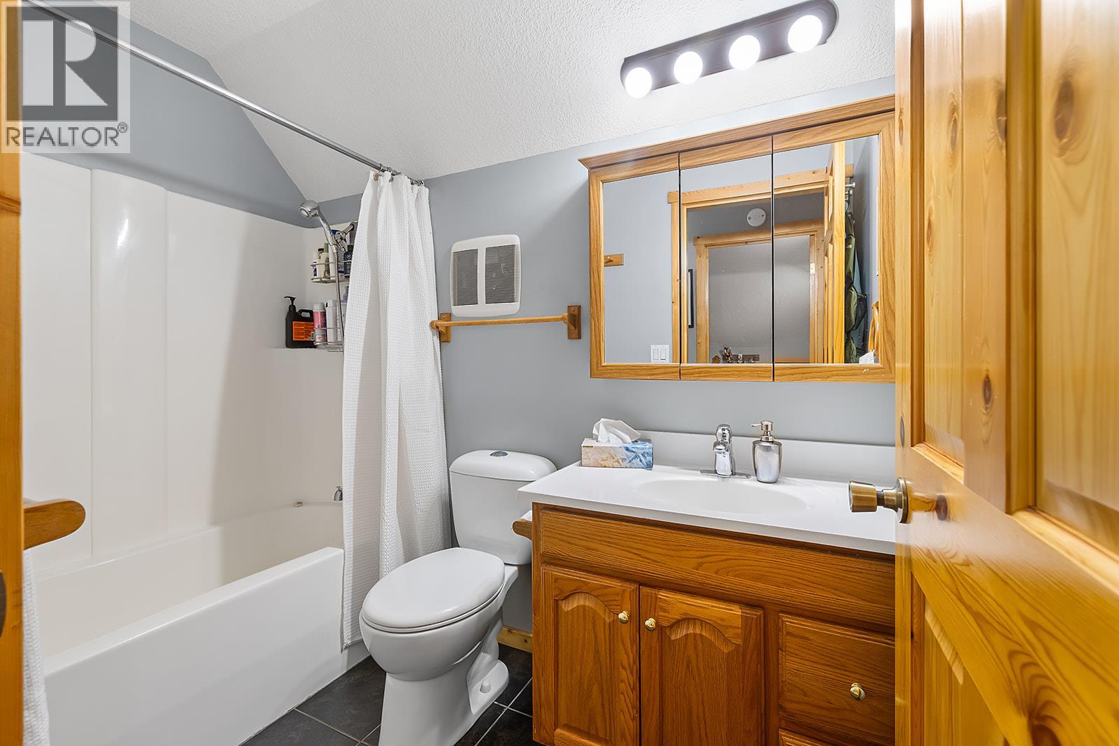 109 2nd Avenue S, Creston, British Columbia  V0B 1G3 - Photo 23 - 10390349