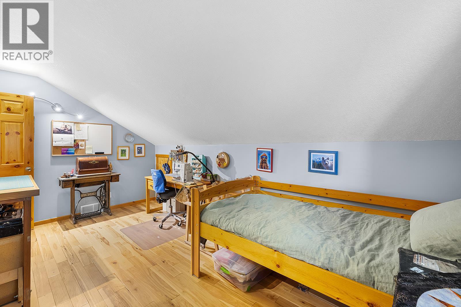 109 2nd Avenue S, Creston, British Columbia  V0B 1G3 - Photo 26 - 10390349