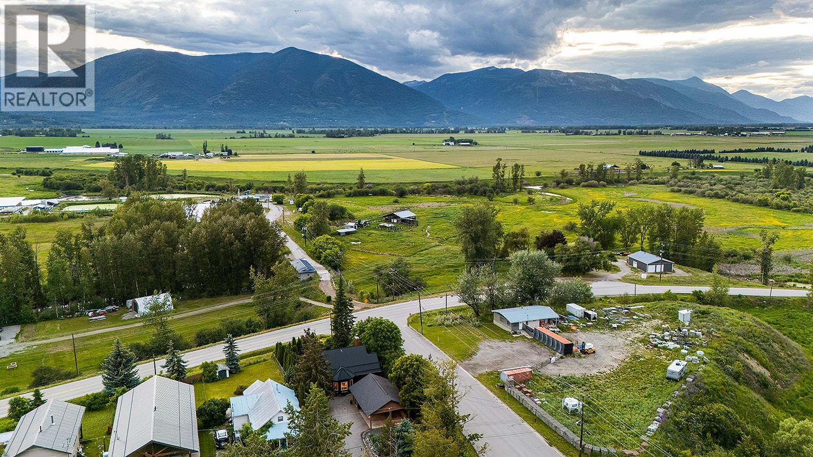109 2nd Avenue S, Creston, British Columbia  V0B 1G3 - Photo 59 - 10390349