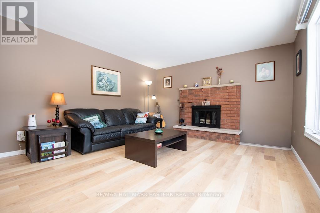 1079 Rock Road, Douro-Dummer, Ontario  K0L 3A0 - Photo 5 - X12978708