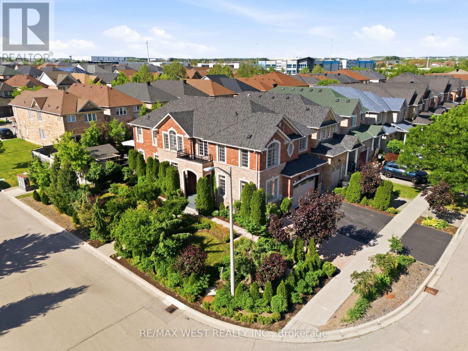 127 OZNER CRESCENT, vaughan (vellore village), Ontario